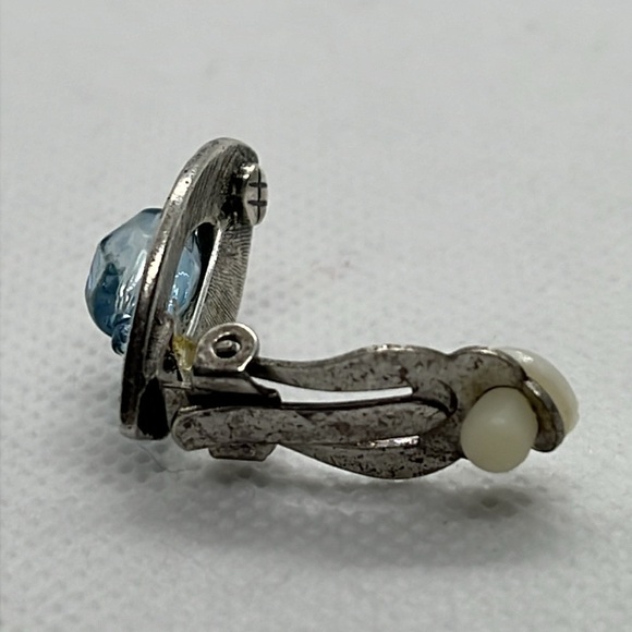 Womens Earrings Silver Tone and Clear Blue Bead Western Festival Boho Clip On - Picture 6 of 8